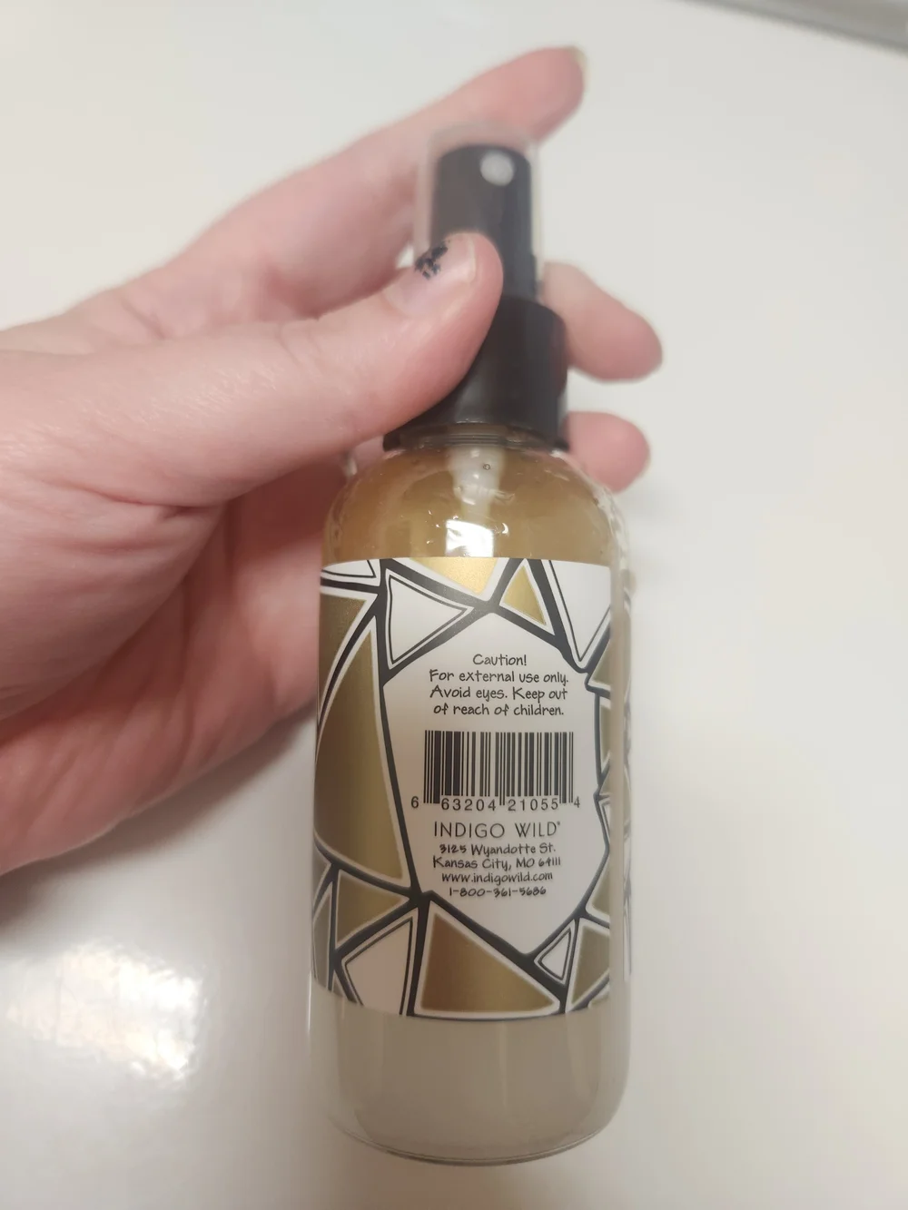 Frankincense & Myrrh Aromatherapy Body & Room Mist — Beige